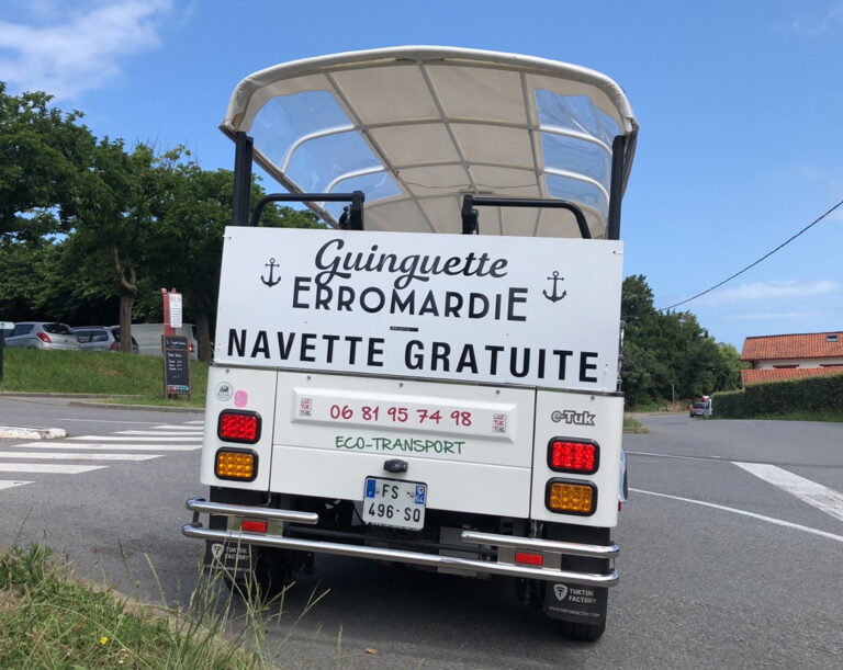 Serice de navette saisonnière en tuk tuk pour la Guinguette d'Erromardie
