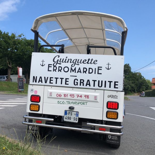 Serice de navette saisonnière en tuk tuk pour la Guinguette d'Erromardie